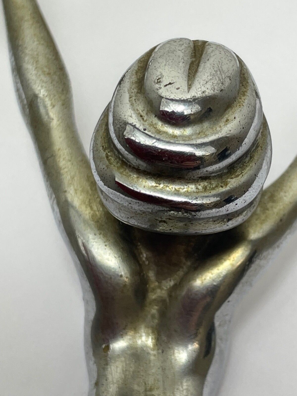 Art Deco klassiek auto duikende dame mascotte sculptuur photo vinterior
