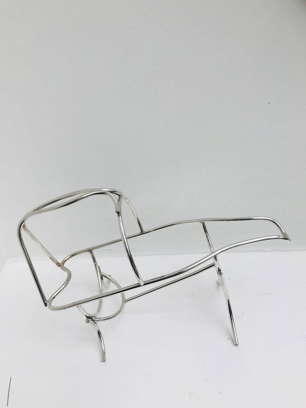 photo furniture Mid-Century wijnmandje: Belgische barkar, wijnflessenhouder