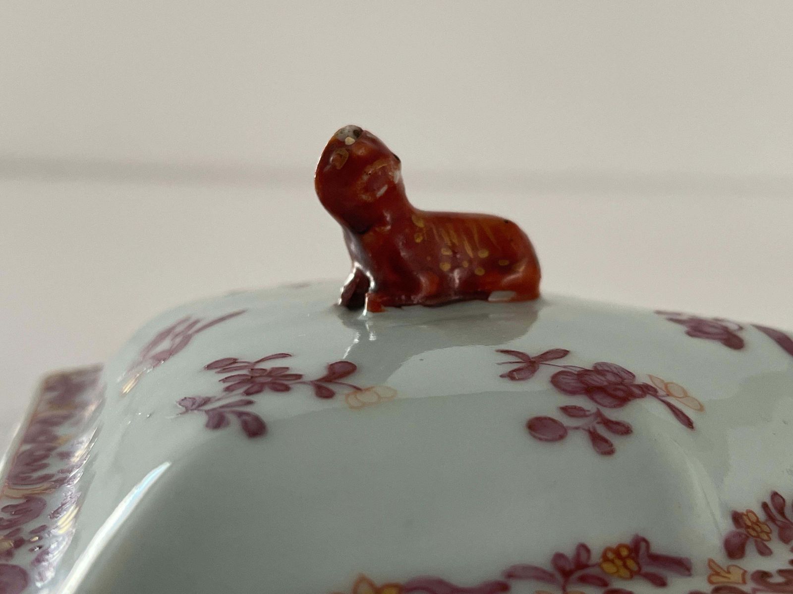 Chinese dekselbox, porselein Famille Rose, handgeschilderd, Qianlong ca. 1760 photo vintage