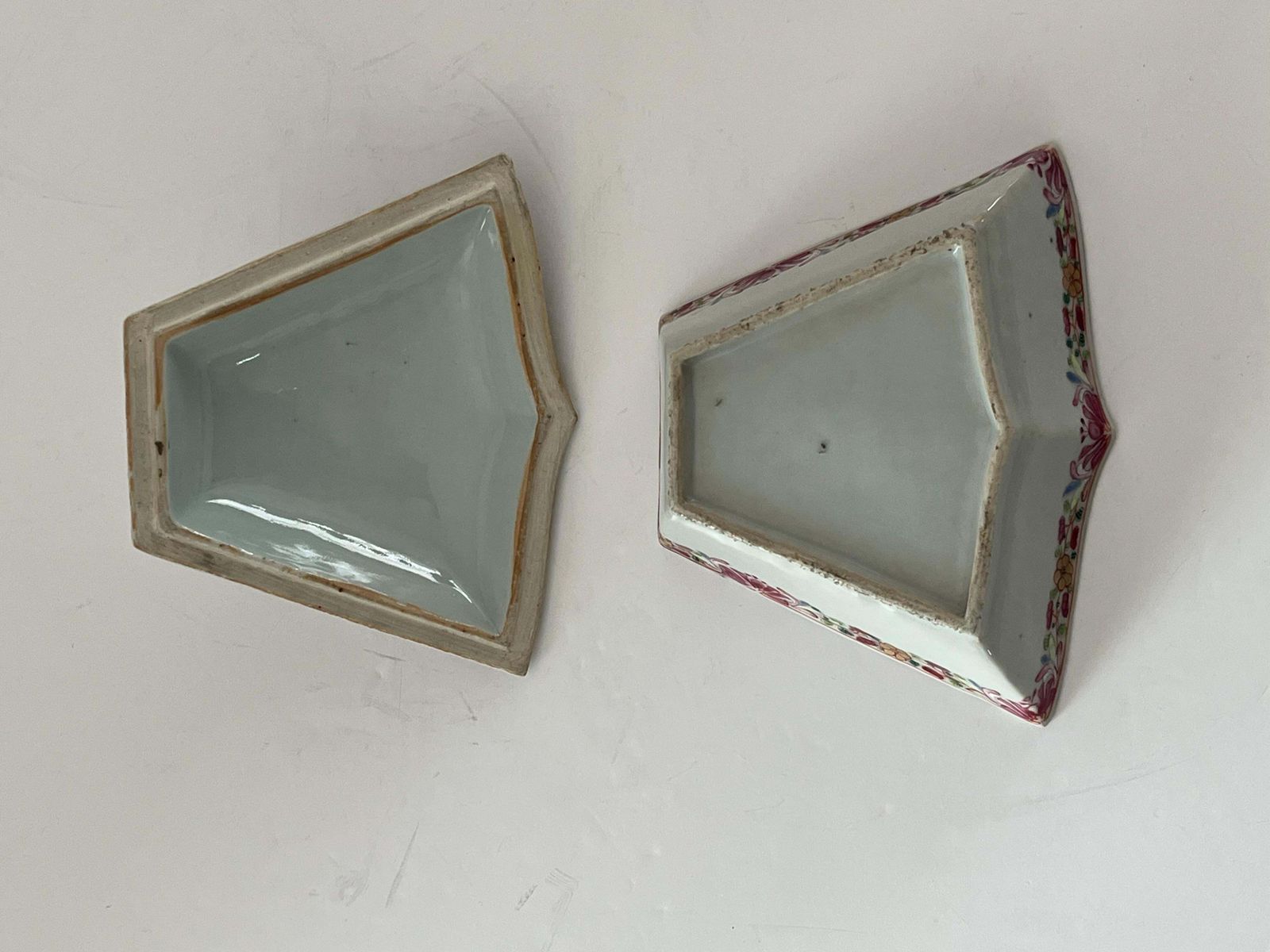 photo for sale Chinese dekselbox, porselein Famille Rose, handgeschilderd, Qianlong ca. 1760