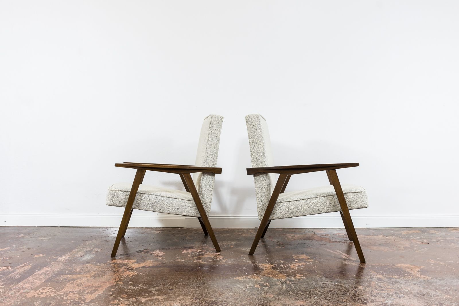 photo furniture Minimalistische fauteuils, Polen, jaren 1960, set van 2