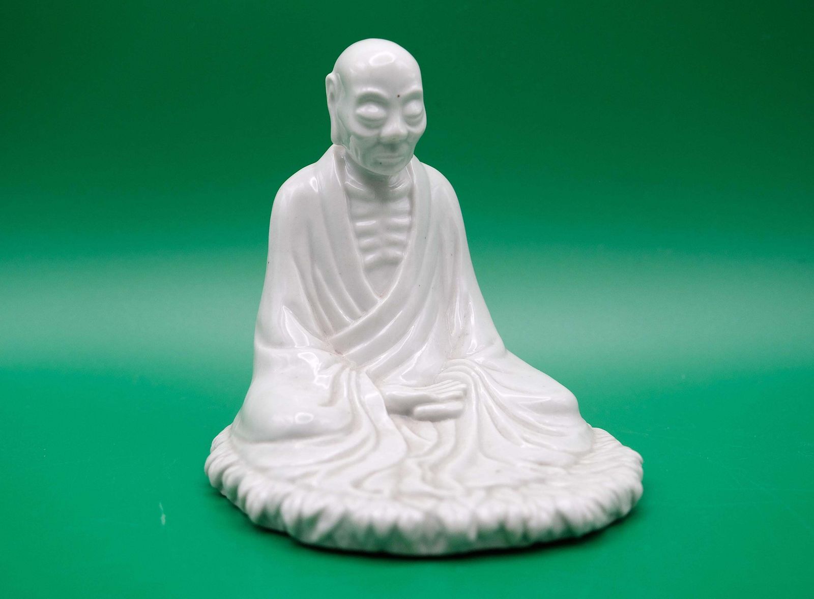 Vintage Blanc de Chine Dehua Porselein Luohan Arhat Figuur Chinese Boeddhistische Monnik