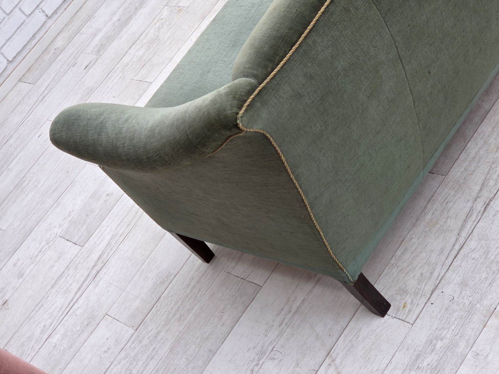 photo vinterior Jaren 1960, 3-zitsbank Deens design, groen meubelvelours.