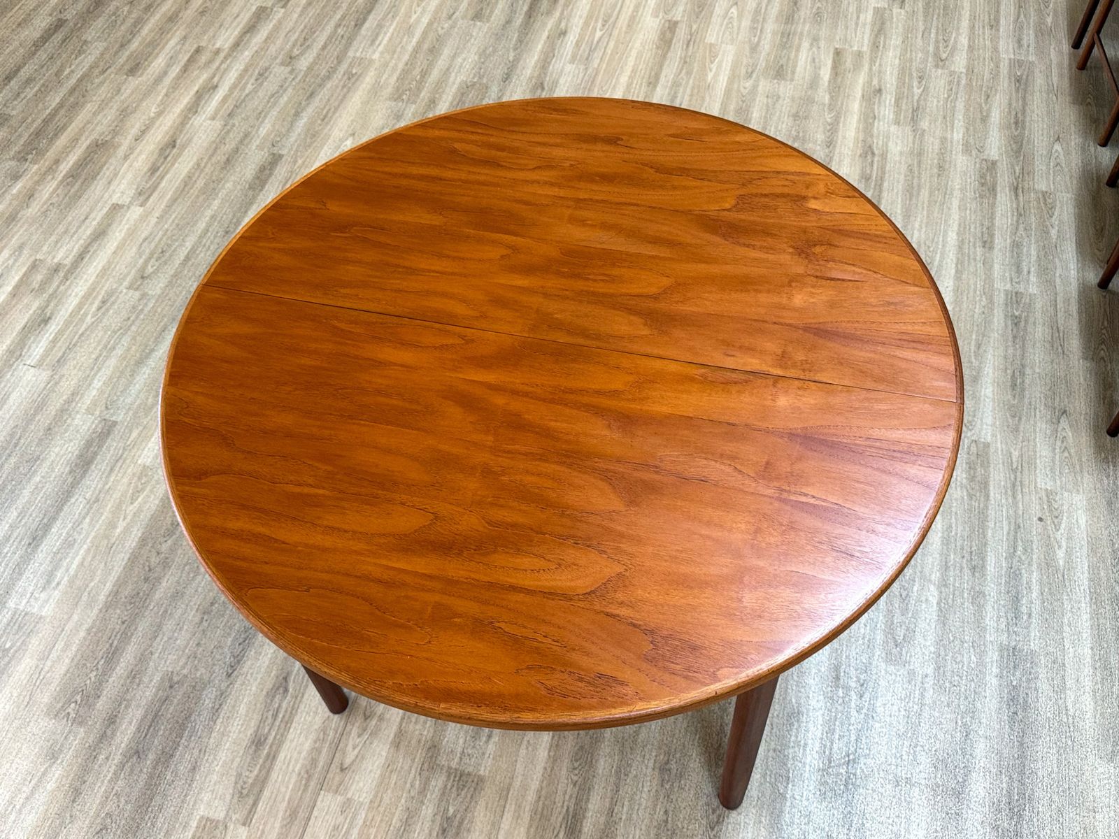 photo buy McIntosh Dunvegan Teak Dining Set – Round Extending Table & 4 Chairs (1960s Scotland)