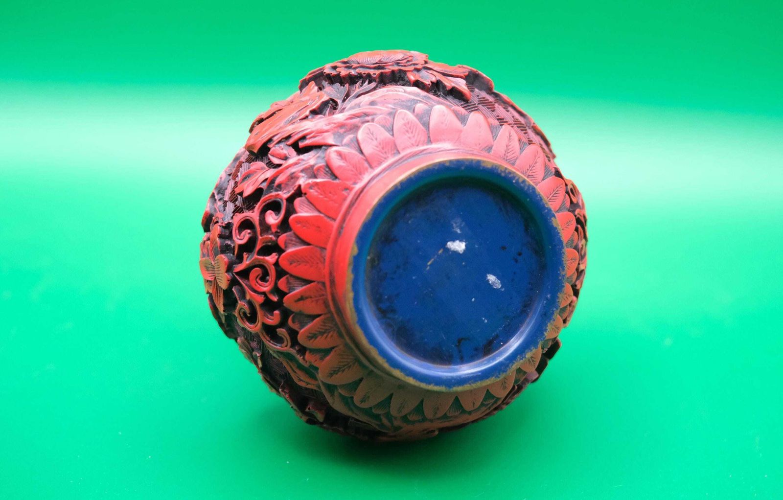 photo furniture Chinese Cinnabar-stijl vazen, kunstlak resin, Chinese Cinnabar-stijl balustervazen