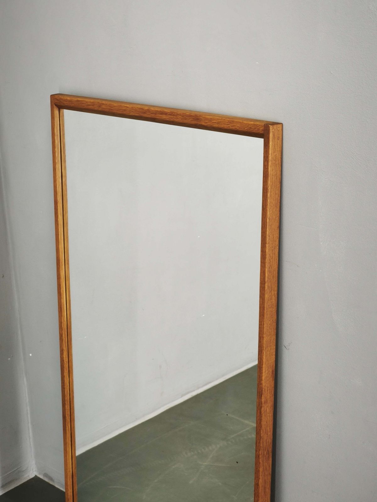 Aksel Kjersgaard No. 146 Eiken Wandspiegel, Denemarken photo furniture