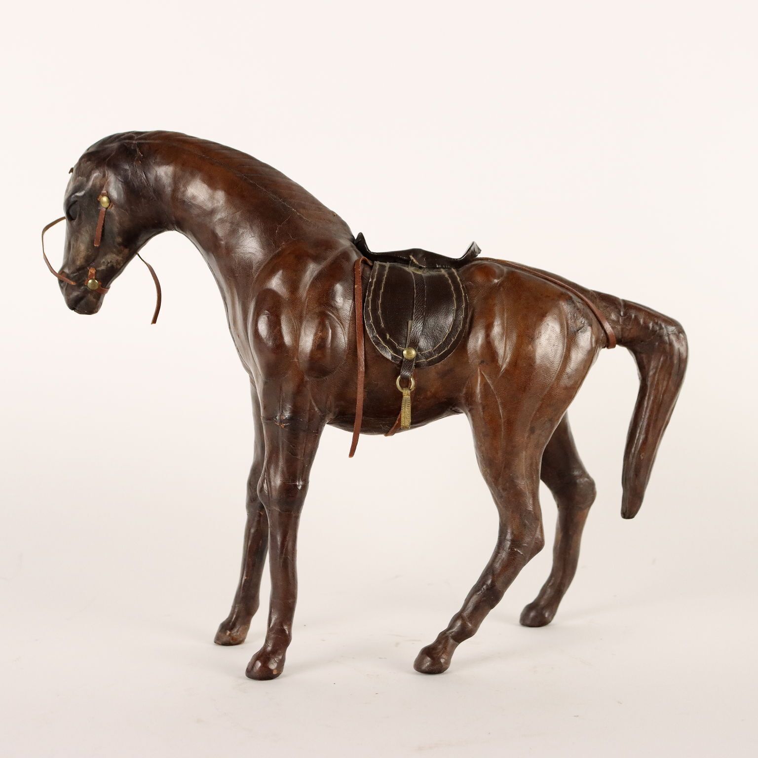 Paard in leer en papier-maché, 19e-20e eeuw photo vintage