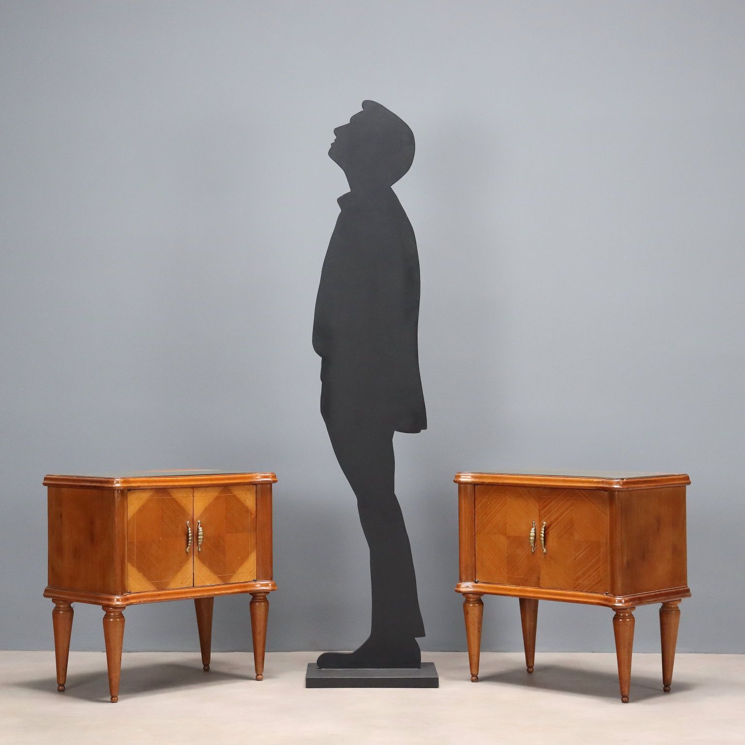 Tables de chevet vintage en acajou, plateau en verre, années 1950 photo furniture
