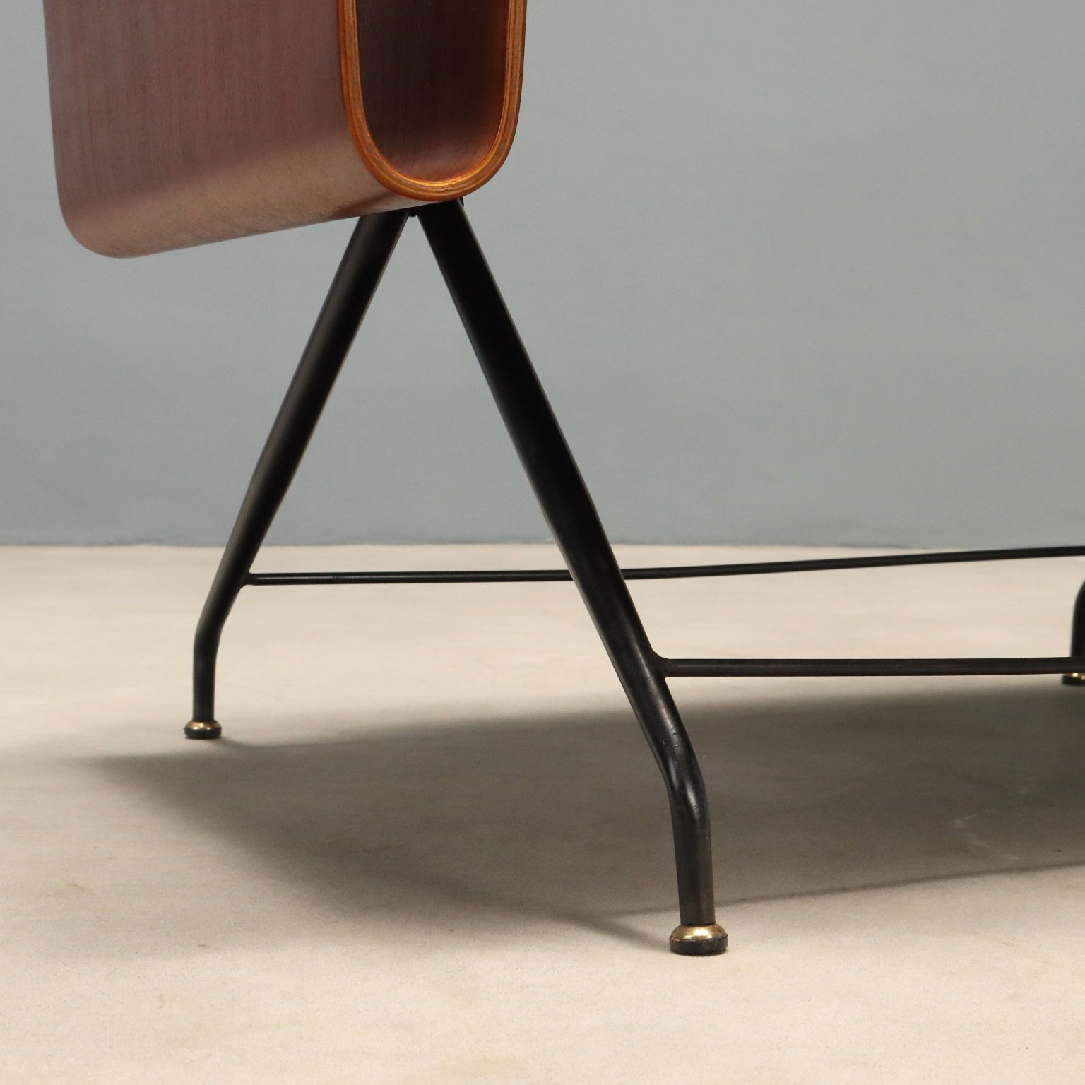 Table basse vintage Industria Legni Curvati, Italie, années 1950 photo 810.0