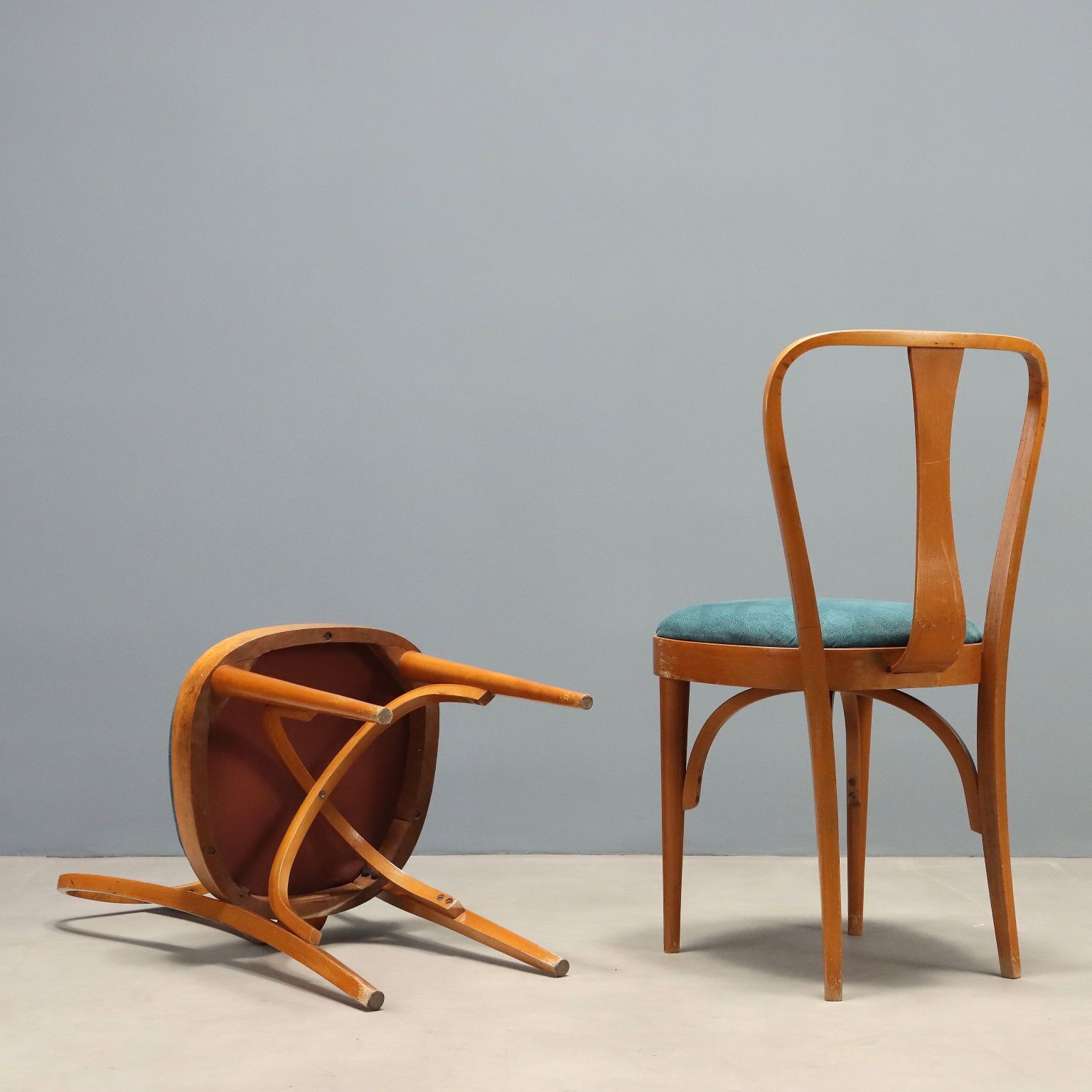 photo for sale Chaises vintage en hêtre et tissu, Italie, années 1960
