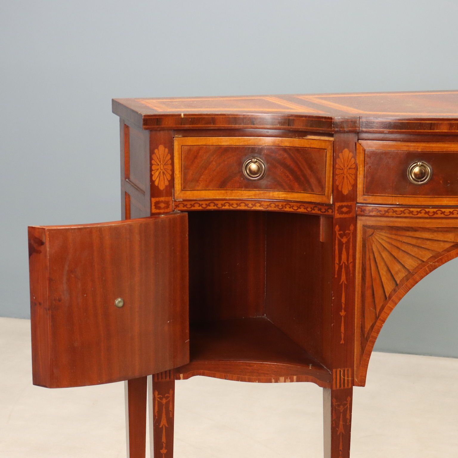 Victorian Style Mahogany Sideboard With Inlays photo 760.0