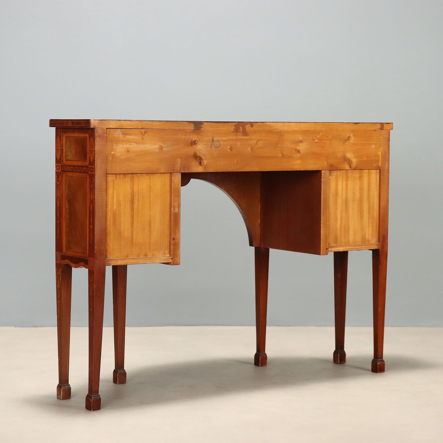 Meubels Victoriaanse stijl mahonie dressoir met inlegwerk photo