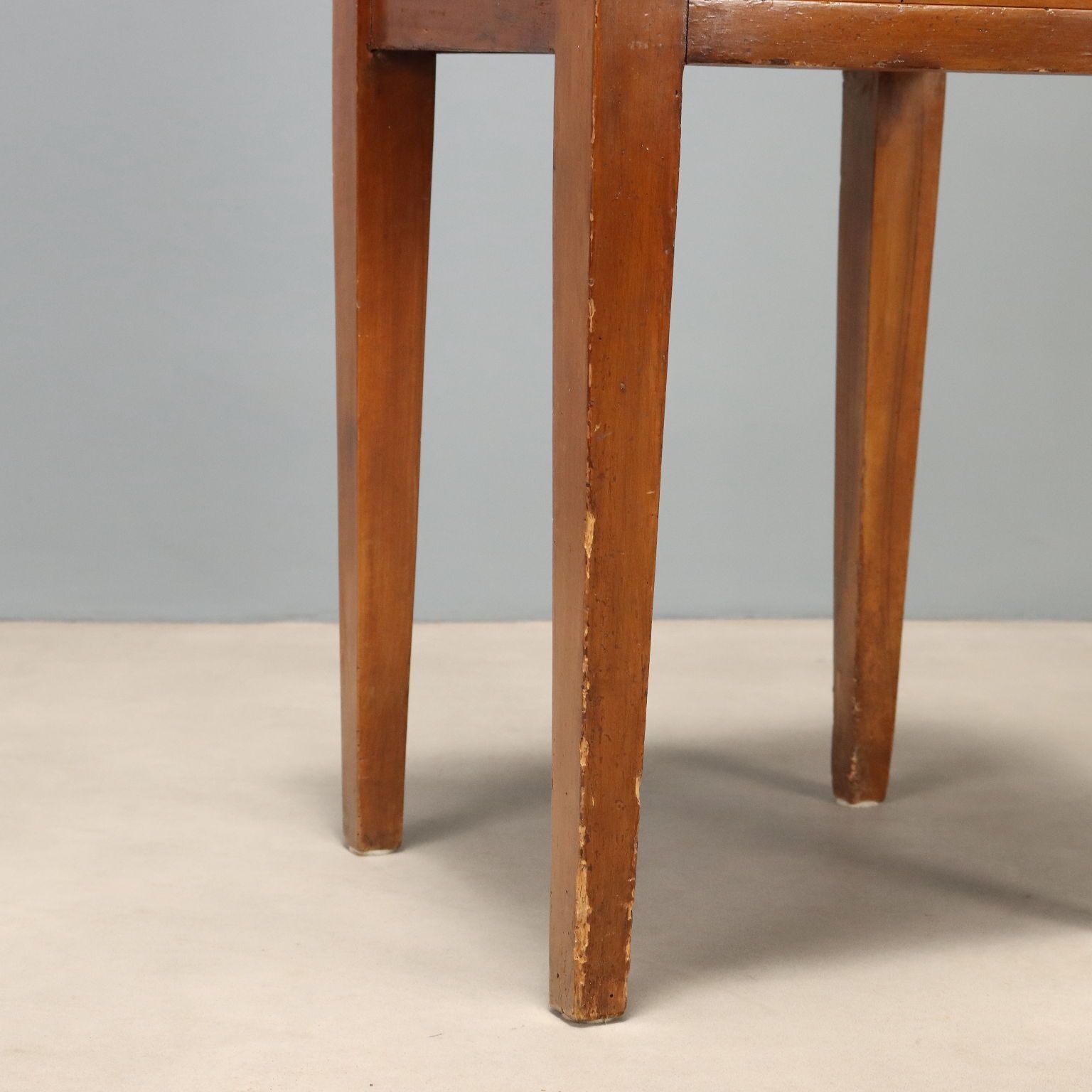 Table de nuit Directoire en noyer, XIXe siècle photo buy