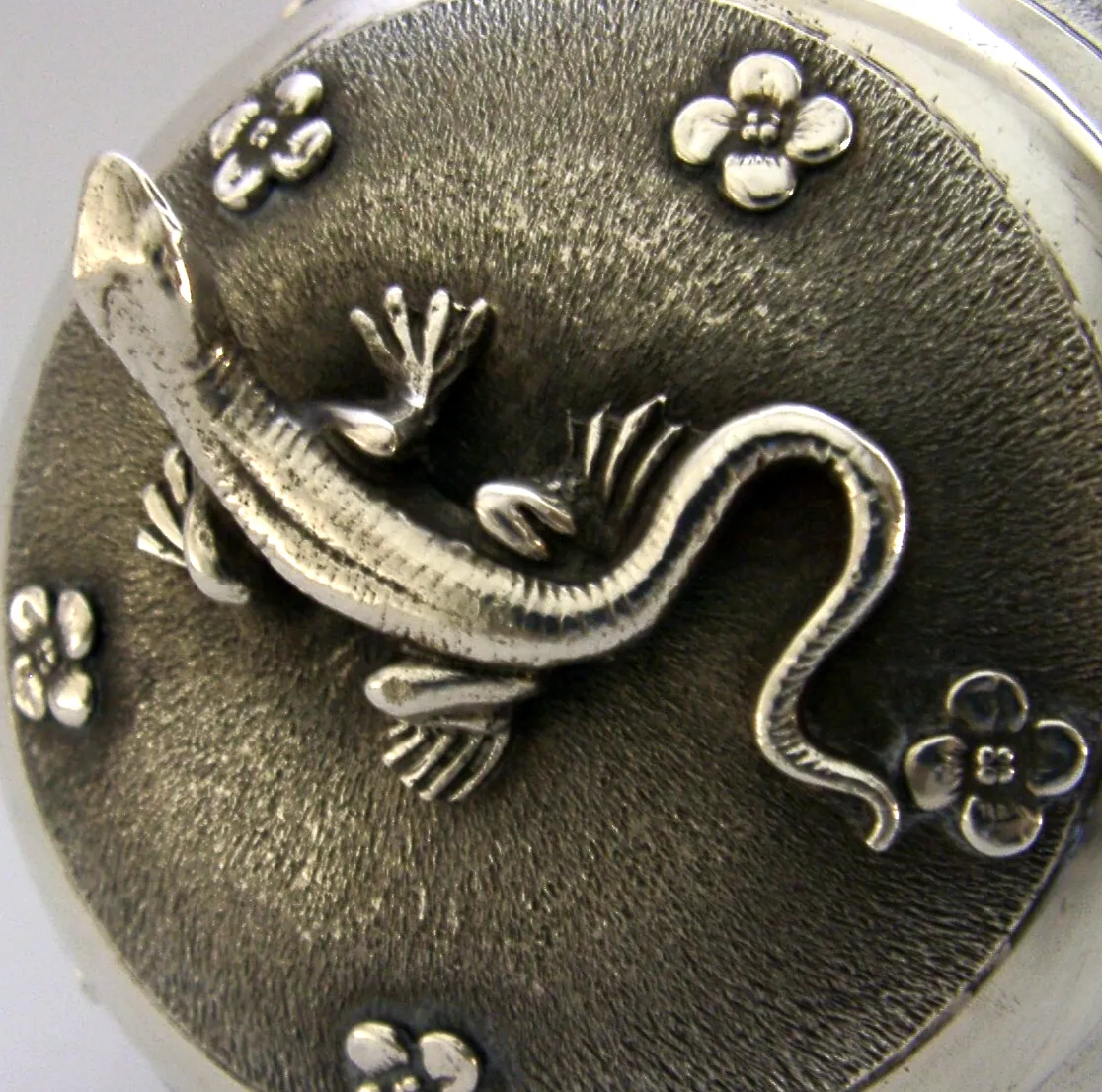 Boîte à thé en argent massif 800 avec lézard, Italie, vers 1950, 185 g photo furniture