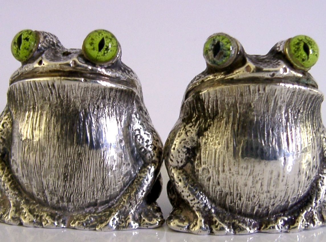 Cast 160g Sterling Silver Frog Salt & Pepper Cruet Set 2003 Novelty photo furniture