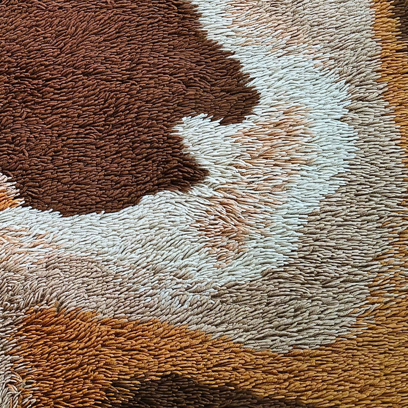 1970s Space Age Wool Rug | Mid Century Modern Organic Wave Pattern. Made In Italy photo vintage