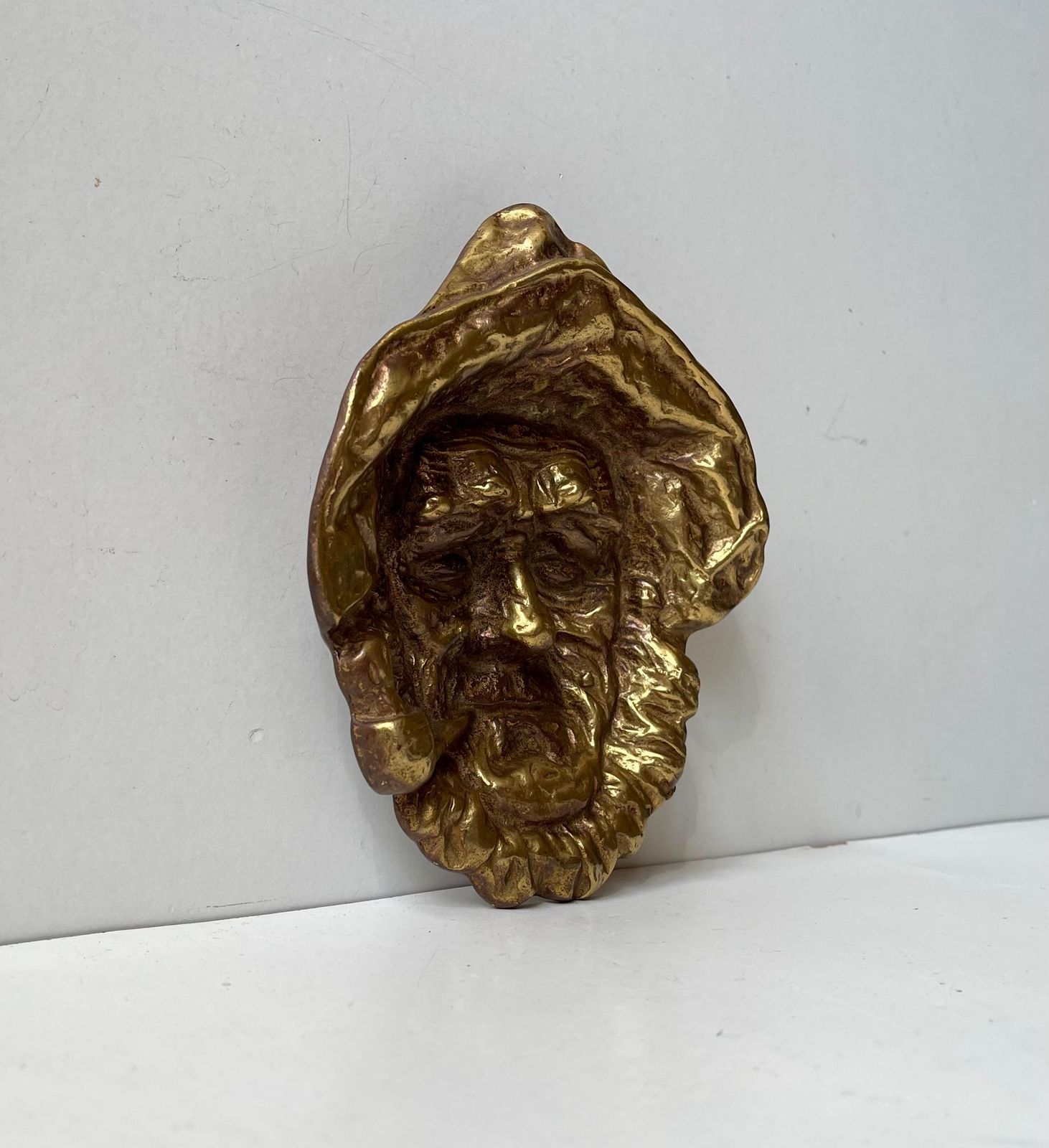 'Miner' Mike Keeler 'The Old Man And The Sea' Ashtray In Brass, Signed, 1967 photo vintage
