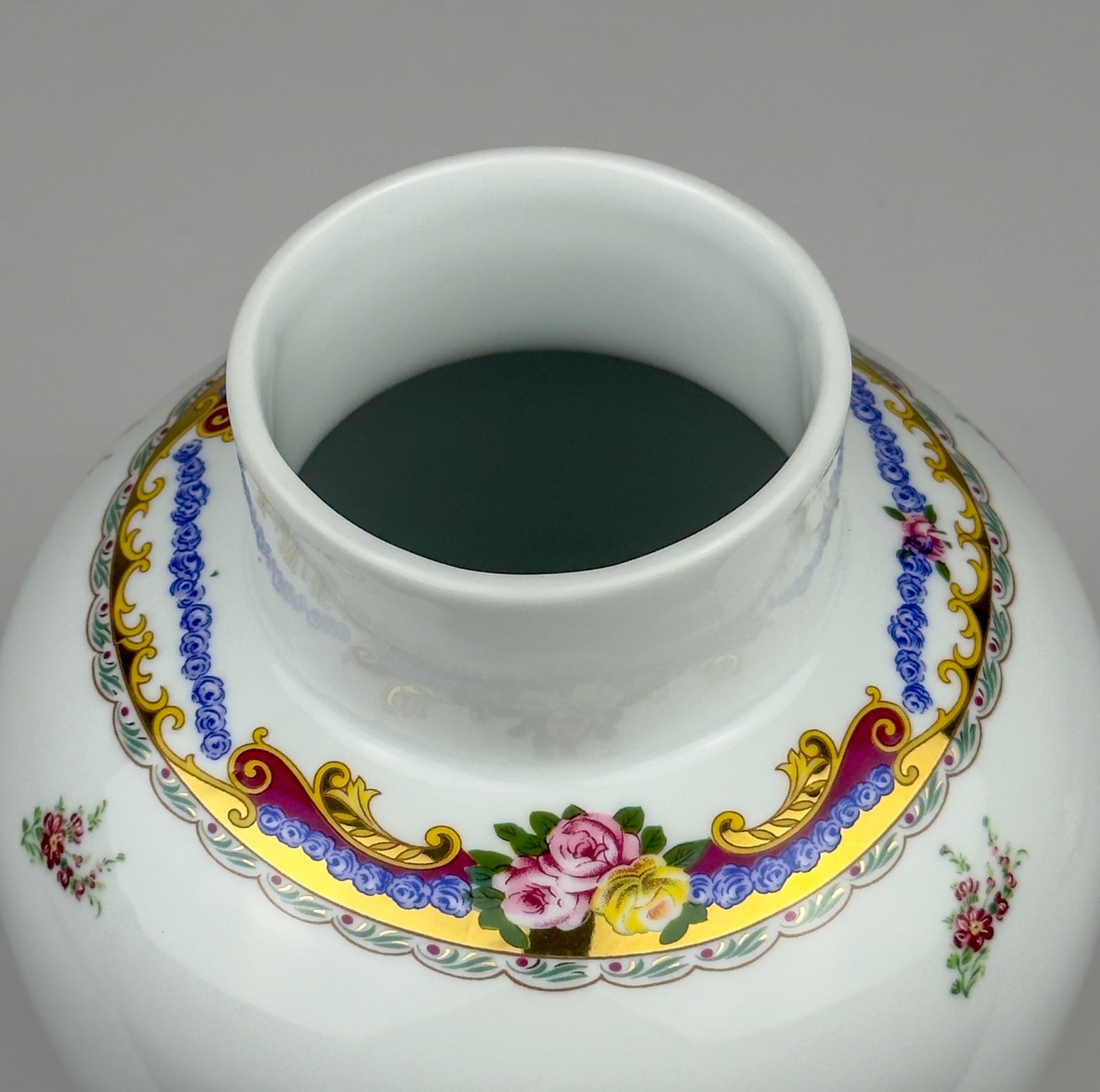 photo buy Vintage porseleinen gemberpot van Limoges, Frankrijk, jaren 1970
