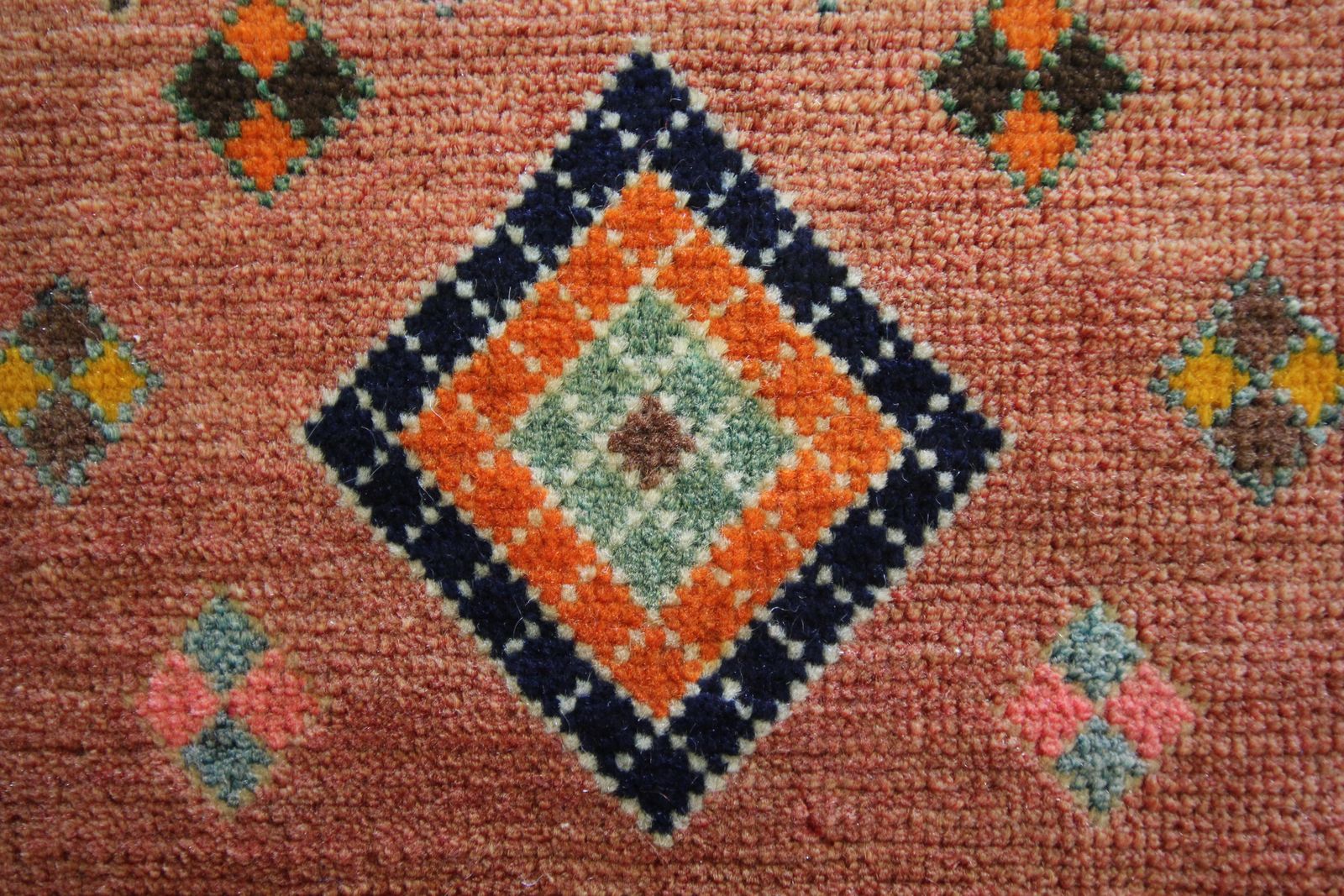 Handgeweven oosterse zadeldtas, verzamelbaar roze-rood wollen Khorjin vloerkleed photo 1895.0