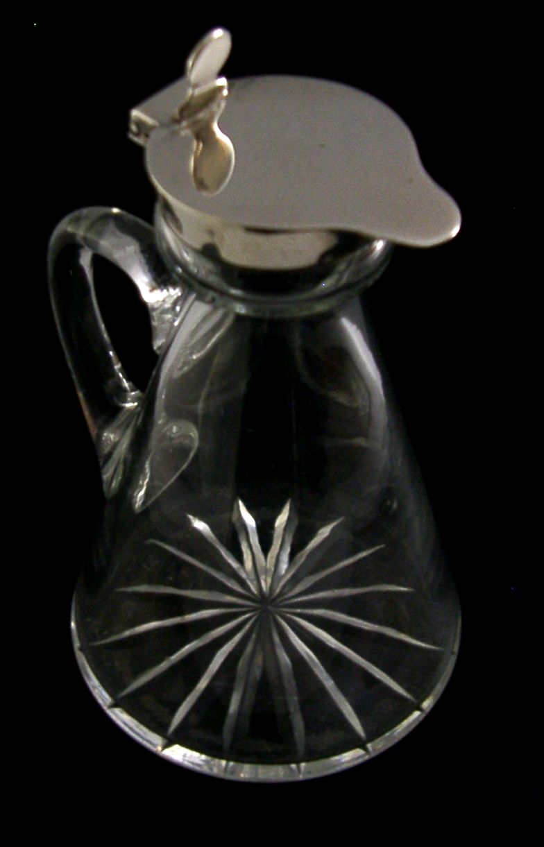 Engelse sterling zilveren whisky noggin mini-karaf 1918 Barware photo furniture