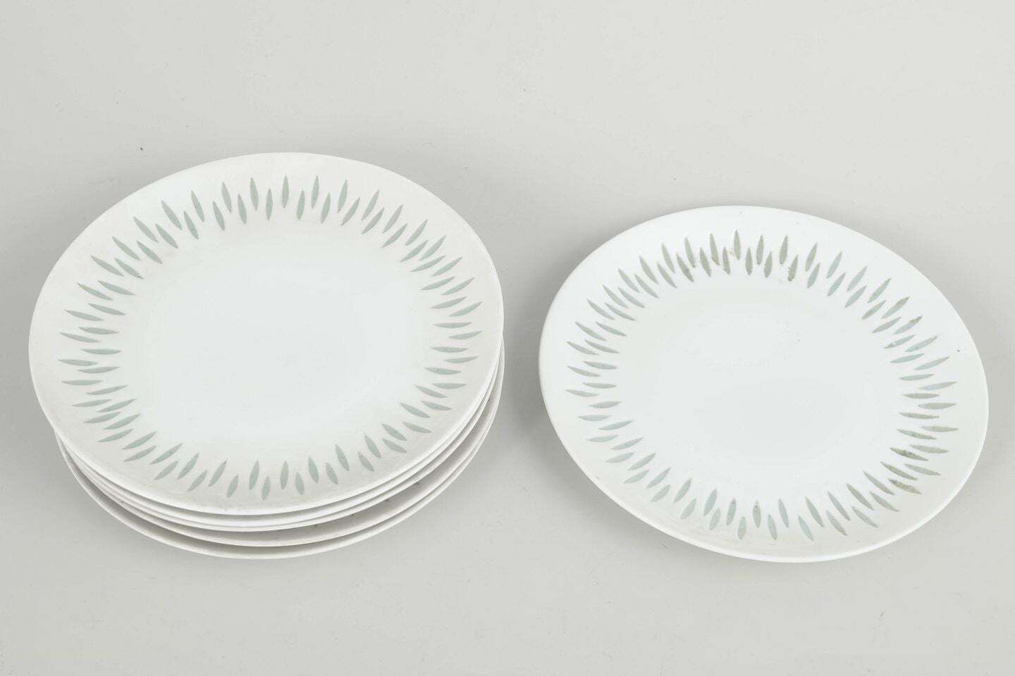 Friedl Holzer Kjellberg voor Arabia. Set van zes salade- en dessertborden in porselein photo Woonaccessoires