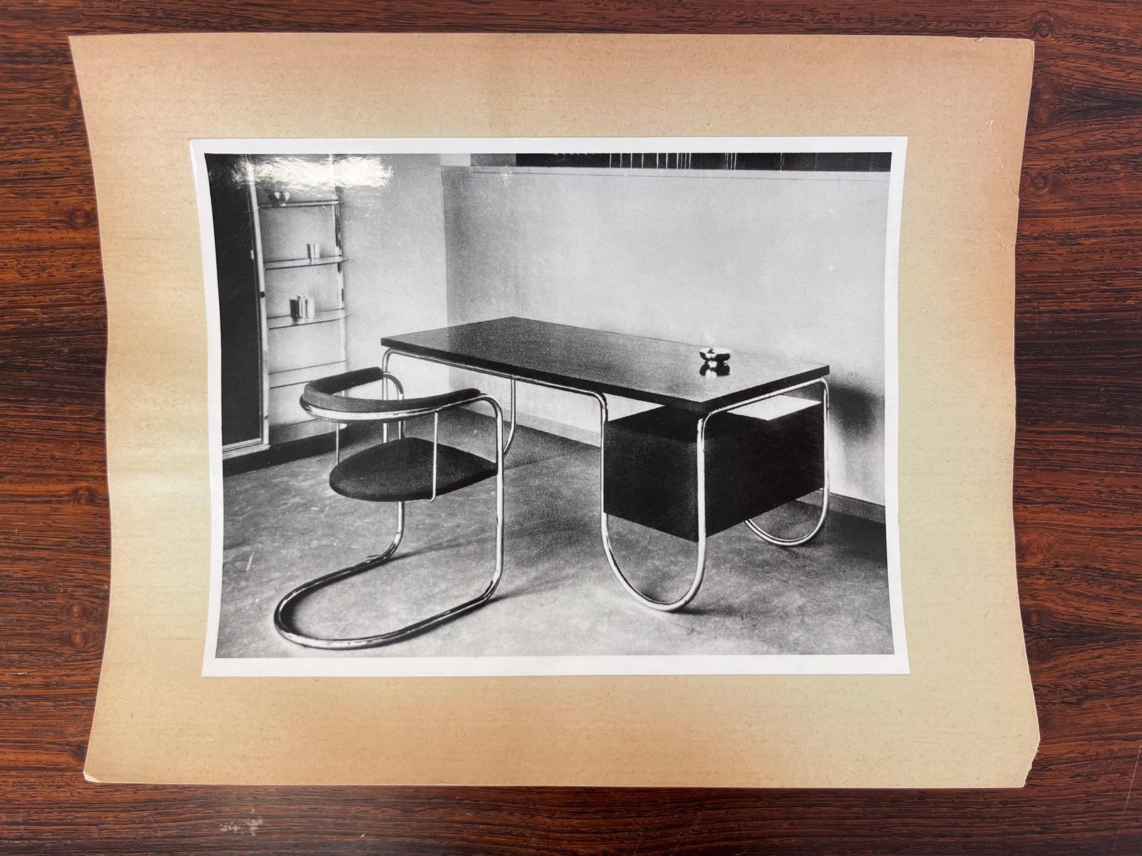 Originele foto van Bauhaus buisstalen chromen bureau met stoel, jaren 1930, jaren 1950 photo furniture