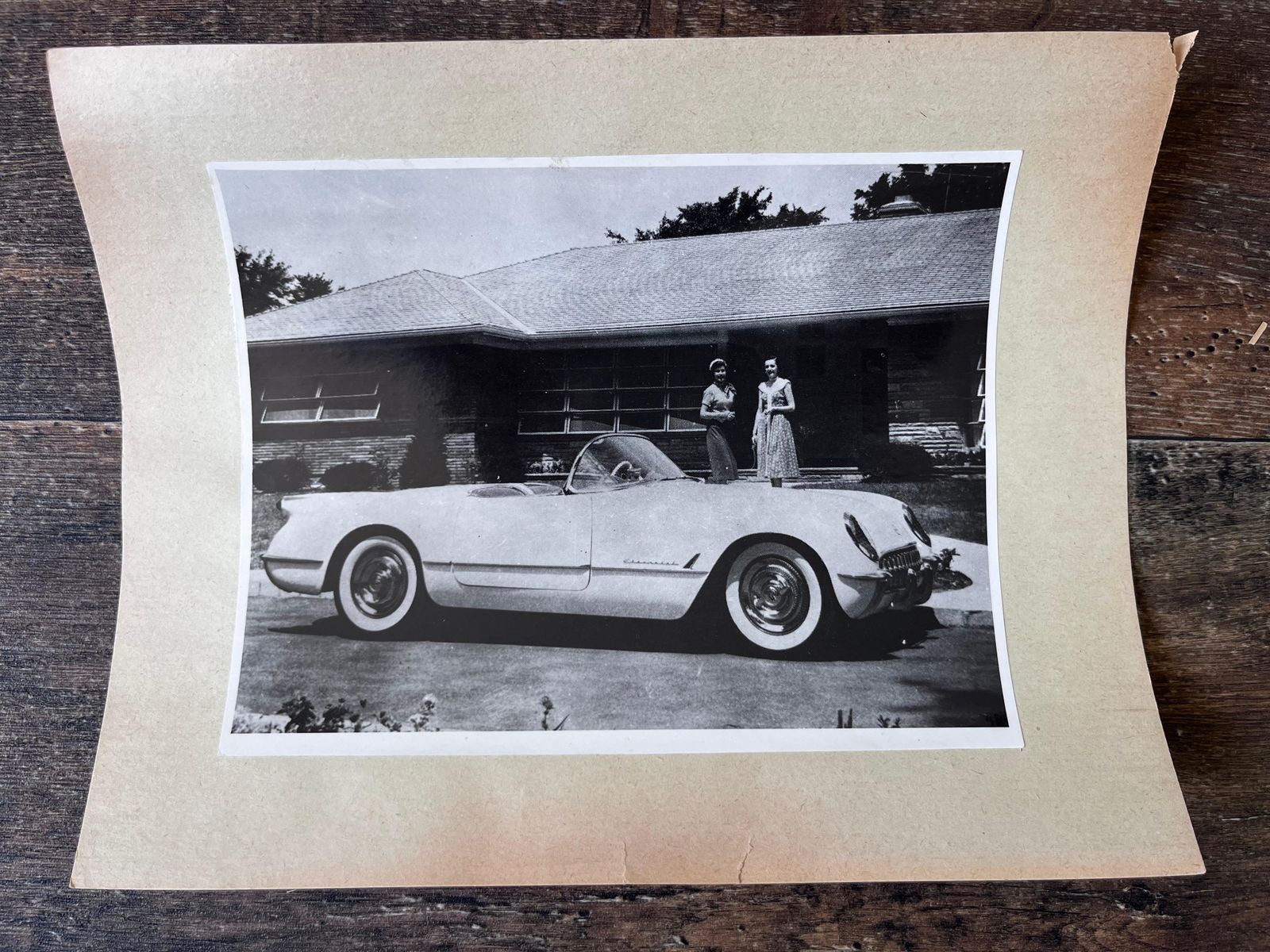 Originele foto van een Chevrolet Corvette, ca. jaren 1950 photo furniture