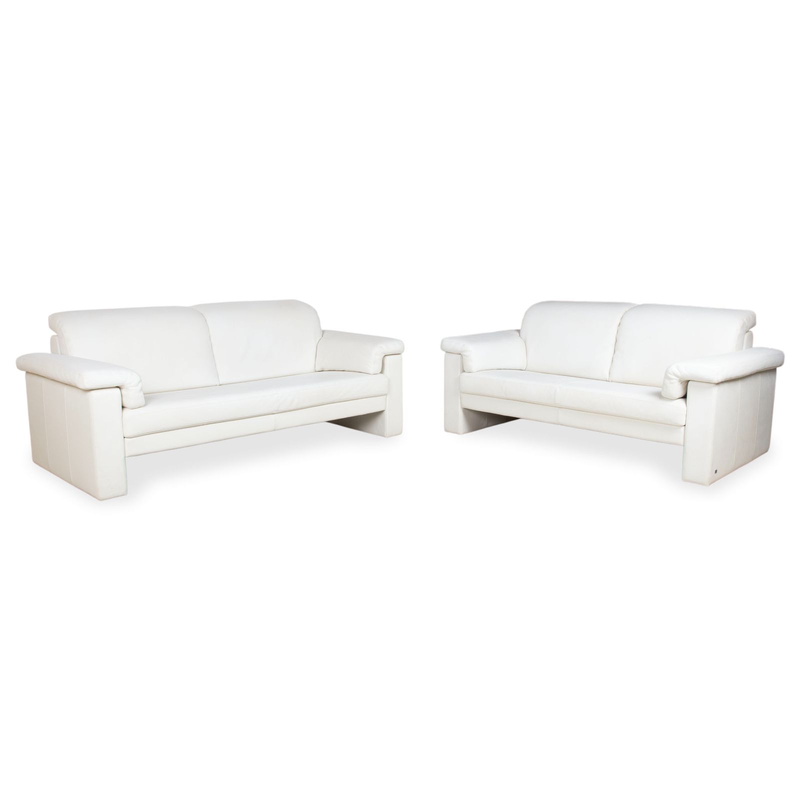 Ensemble de 2 canapés 2 places en cuir Rolf Benz 4000, blanc crème