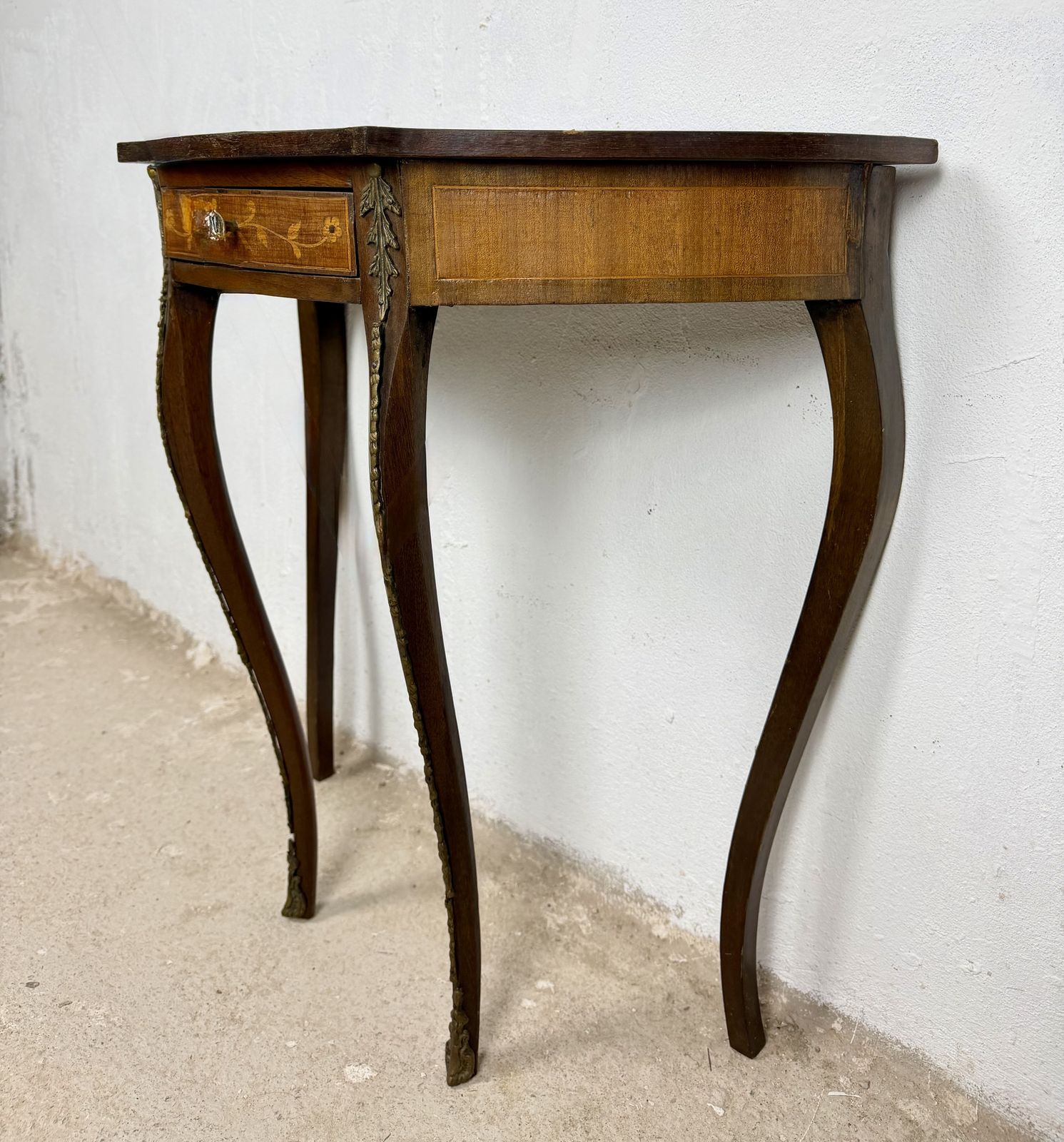 Franse Louis XVI Stijl Marqueterie Consoletafel Met Bronzen Beslag photo vinterior