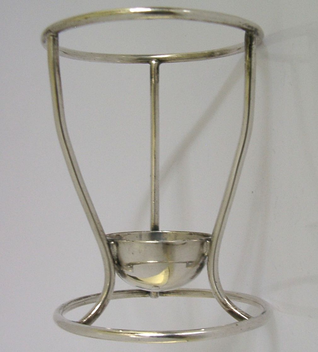 Porte-bouteille Hamilton d'époque en métal argenté, vers 1890, époque victorienne photo for sale