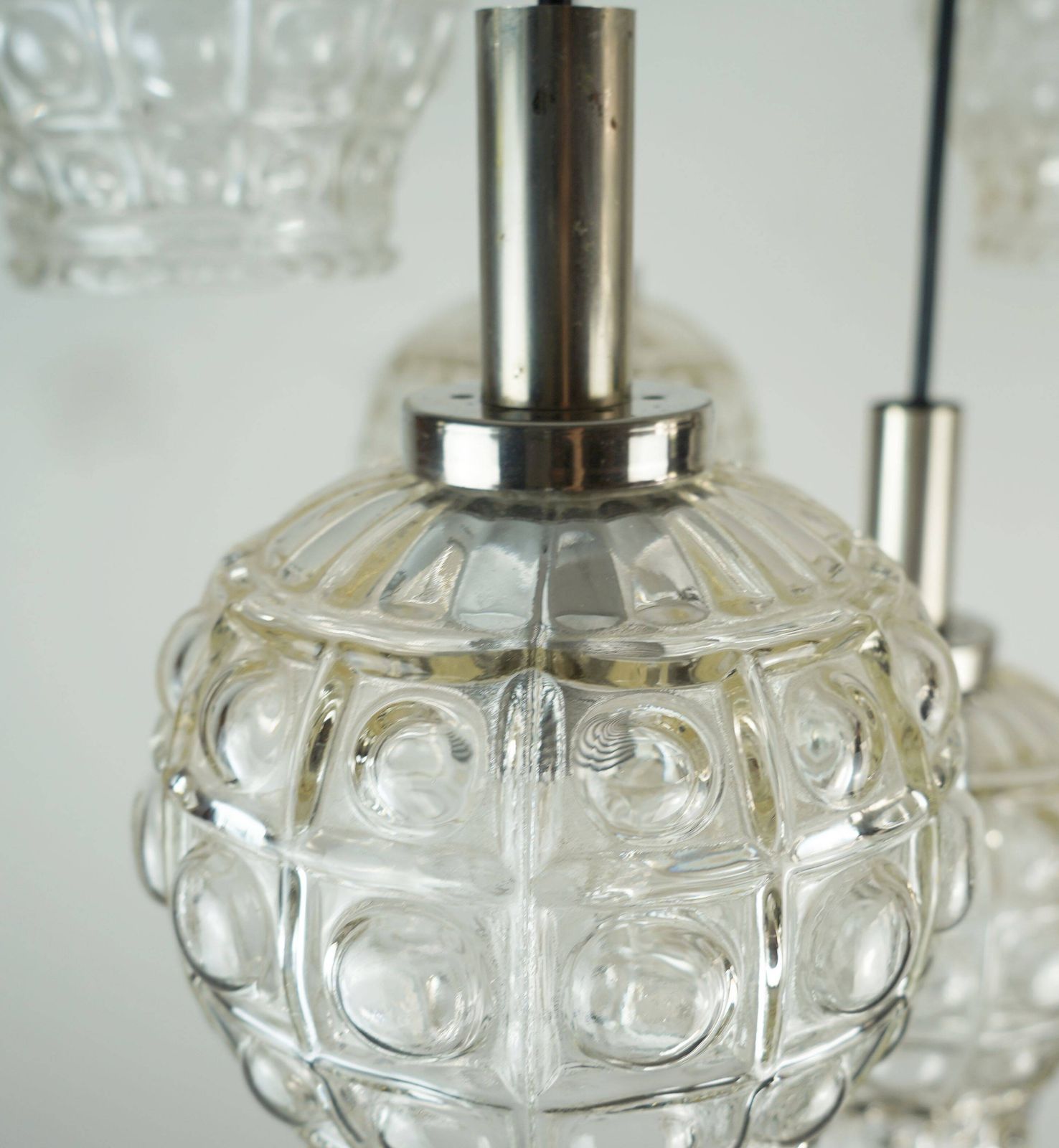 Cascade hanglamp, 7 kappen, bubbeltjesglas en chroom, jaren 1960/70 photo vinterior
