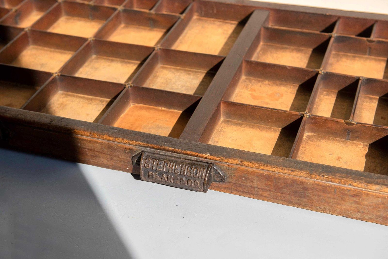 Antique English Stephenson Blake & Co Letterpress Printer’s Tray – Wooden Type Case With Brass Corners – Wall Display Shelf photo 210.0