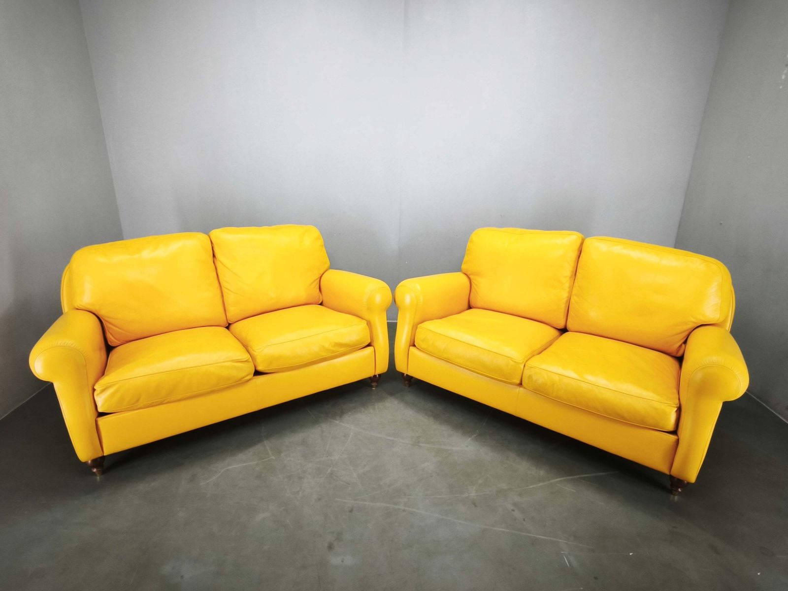 Pair Of Poltrona Frau George Leather Sofas, Italy, 1992 photo 5621.0