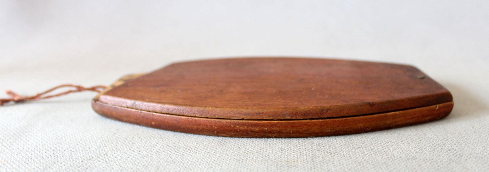 59.0 Miroir pliant militaire français d'époque en bois, miroir de voyage, miroir de poche, couvercle pivotant, miroir de toilette portable, Poilu, taches sur le miroir. photo