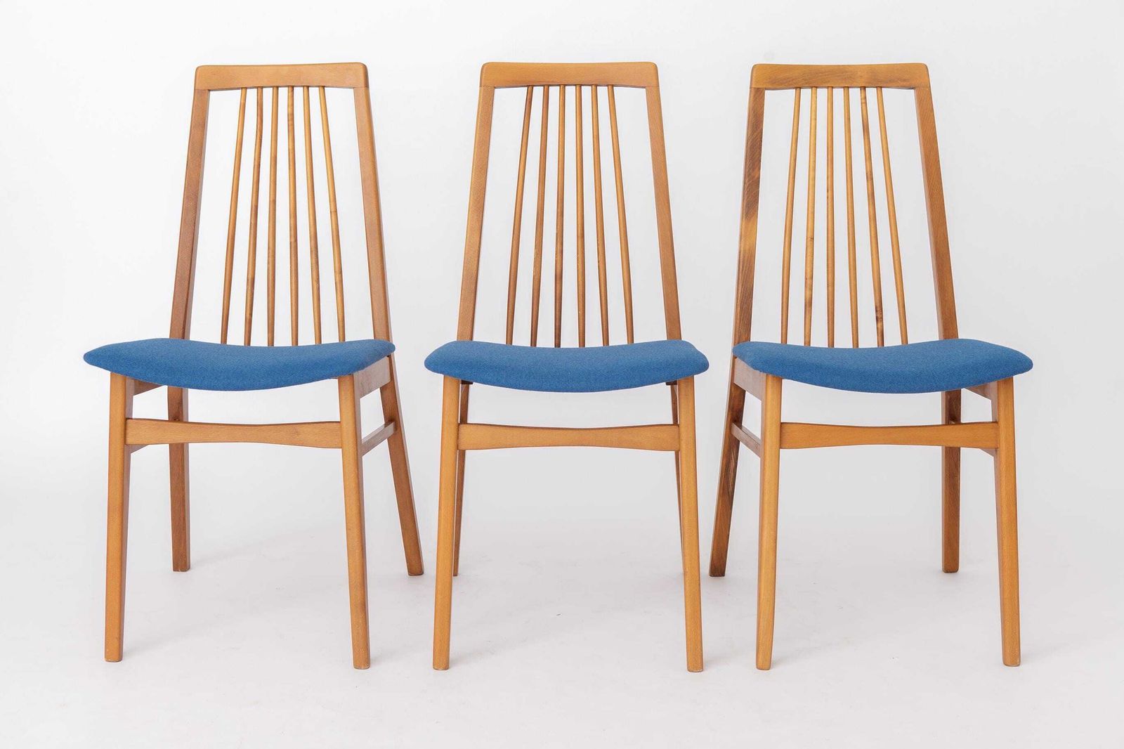 Set van 6 Duitse eetkamerstoelen, jaren 1960 | Massief beuken mid-century stoelen | Opnieuw bekleed photo vinterior