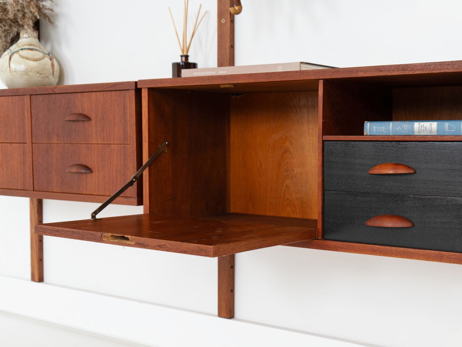 photo vinterior Teakhouten modulaire kast, Deens design, jaren 1960, gemaakt in Denemarken