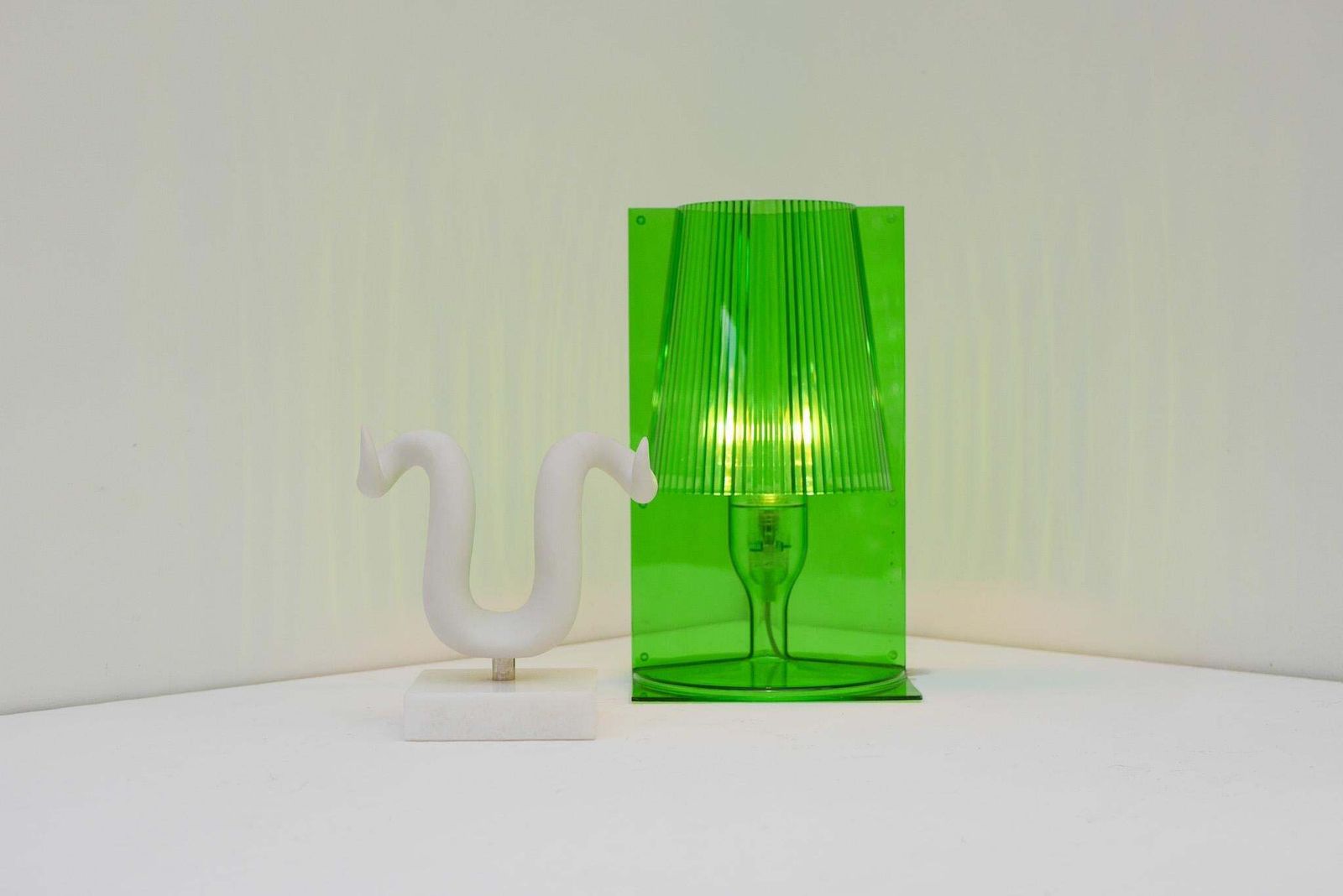 Kartell Take Table Lamp Ferruccio Laviani Green Transparent Polycarbonate 2003 photo Lighting
