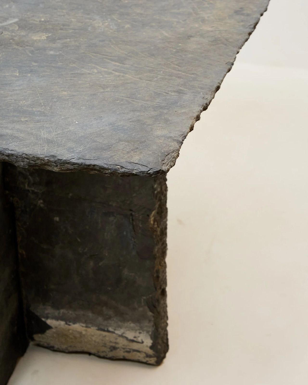 Riven Slate tafel, jaren 1930 photo buy