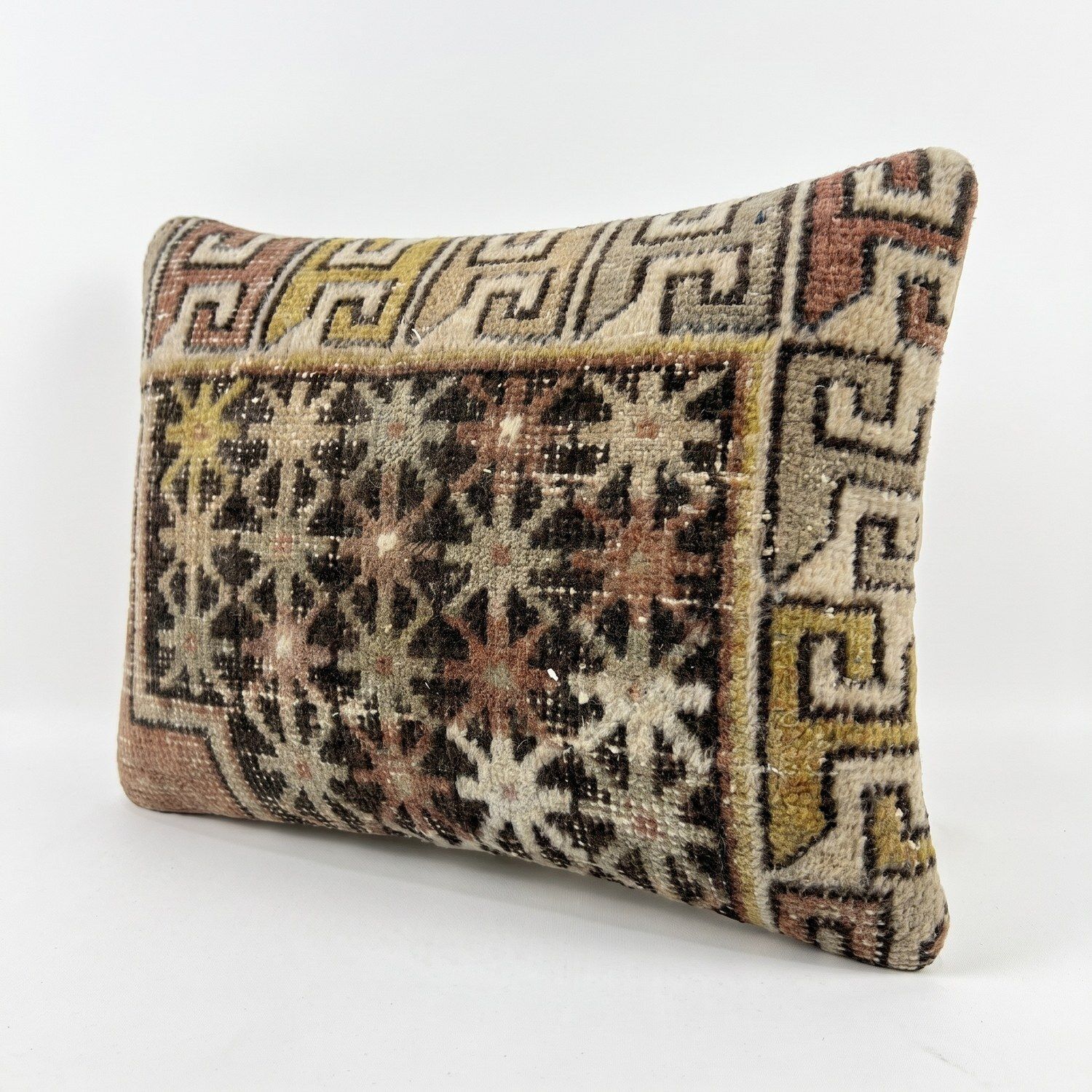 Housse de coussin lombaire en tapis anatolien, 40 x 60 cm photo for sale
