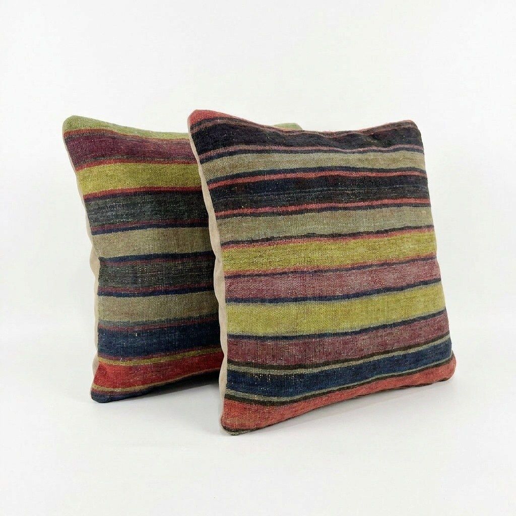 Turkische Kilim Kussenhoes 60 x 60 cm, Set van Twee photo for sale