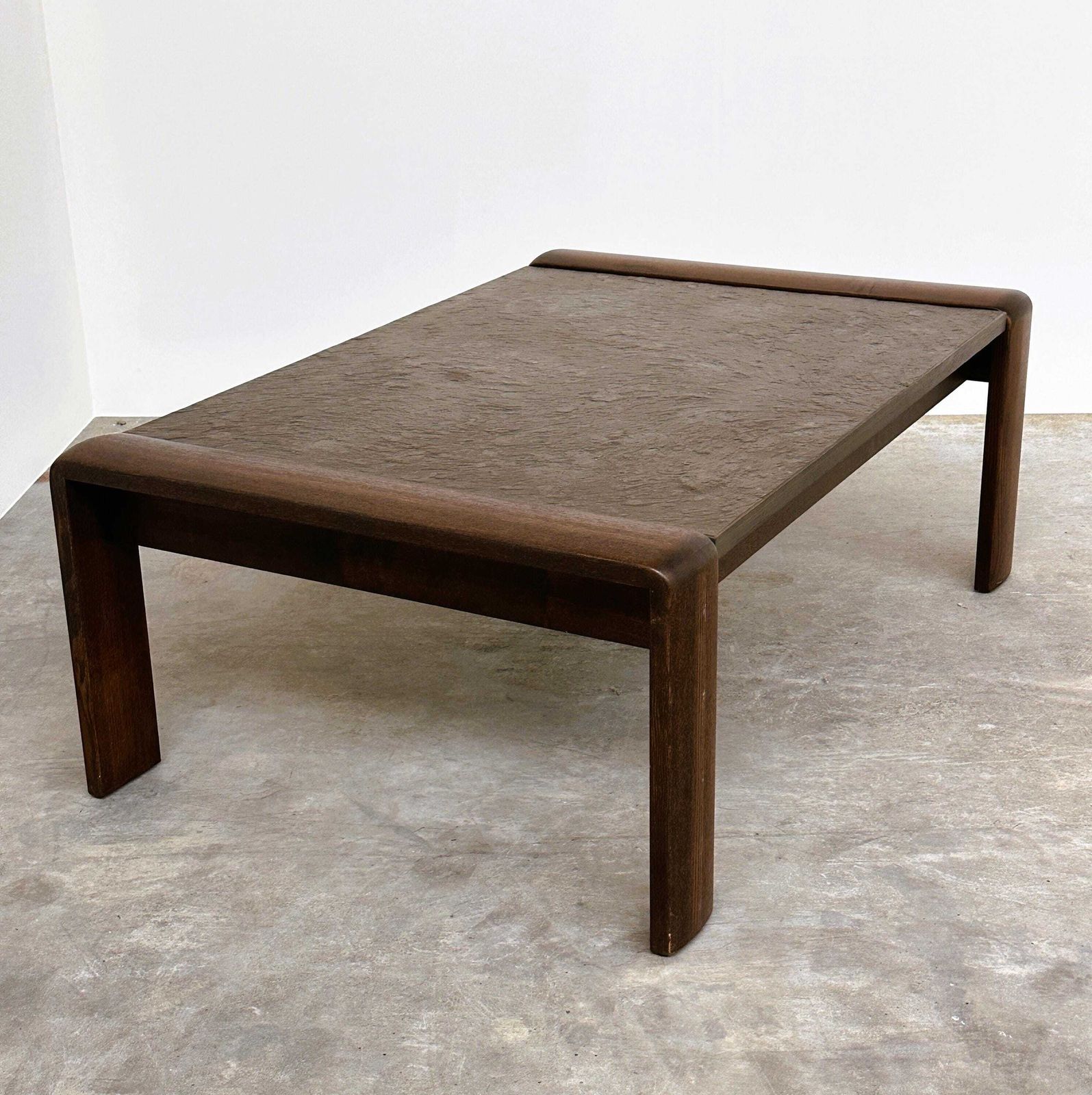 photo buy Vintage Belgische eiken en fossiel leisteen salontafel, Brutalist Modern, jaren 1970