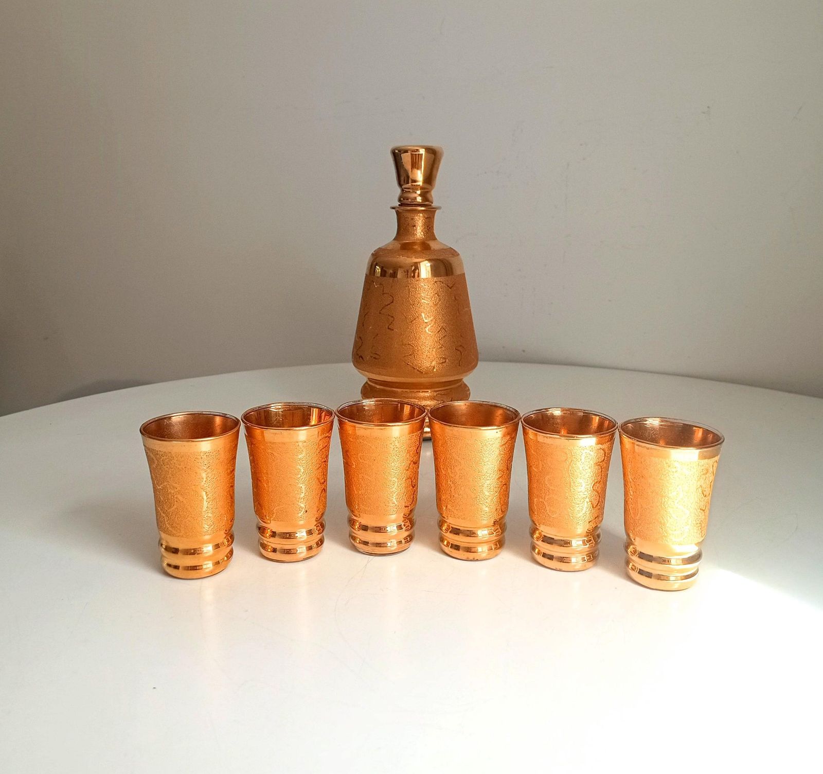 Woonaccessoires Belgisch Laeken Cristal Mid Century Gouden Likeur Vodka Set 6 Shotglazen, Hollywood Regency photo