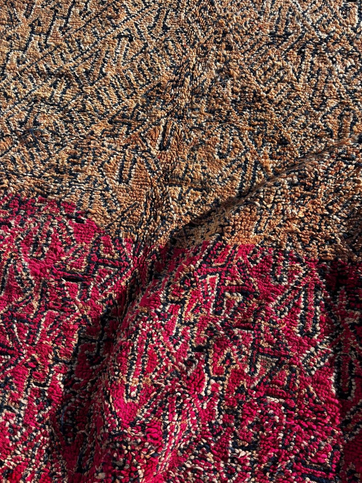 Vintage Beni M'guild Marokkaans tapijt 360x200 cm - Groot wollen vloerkleed - Handgemaakt Berber tapijt - Atlas Mountain tapijt ca. jaren 1960 photo vinterior