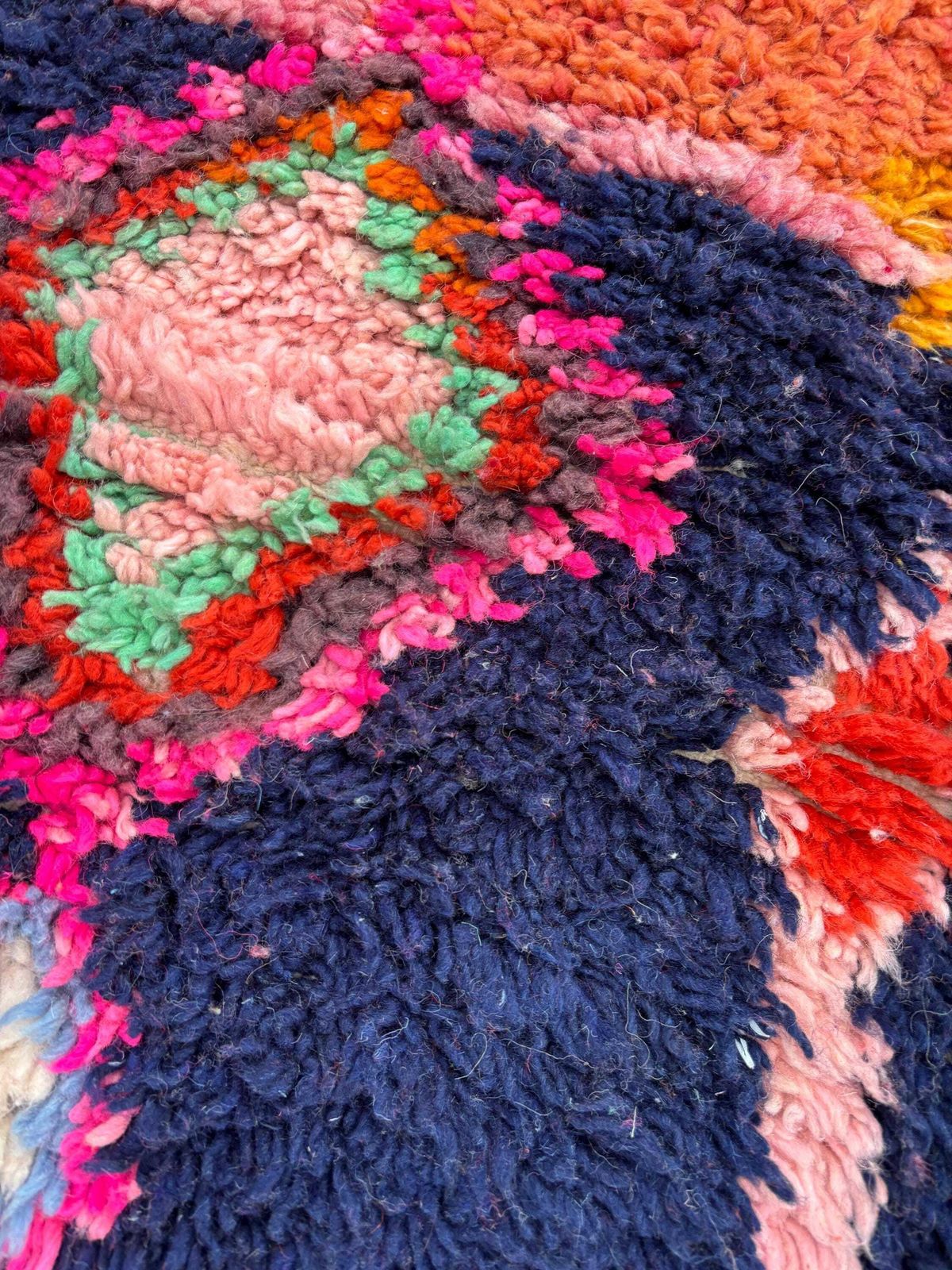 Tapis de couloir moderne à motifs abstraits en laine, fait main au Maroc, 70 x 300 cm photo vinterior