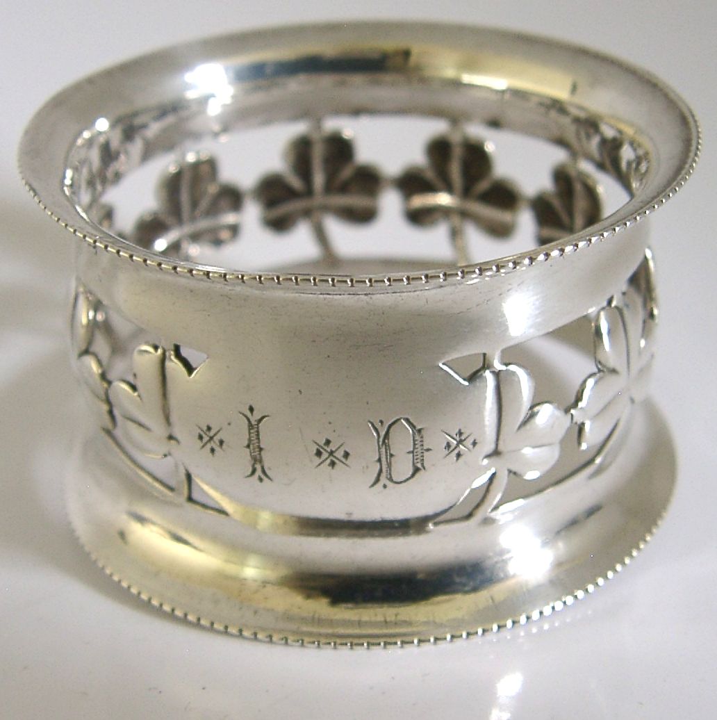 Chester Sterling Zilveren Lucky Shamrock Clover Servetring 1904 Antiek photo furniture