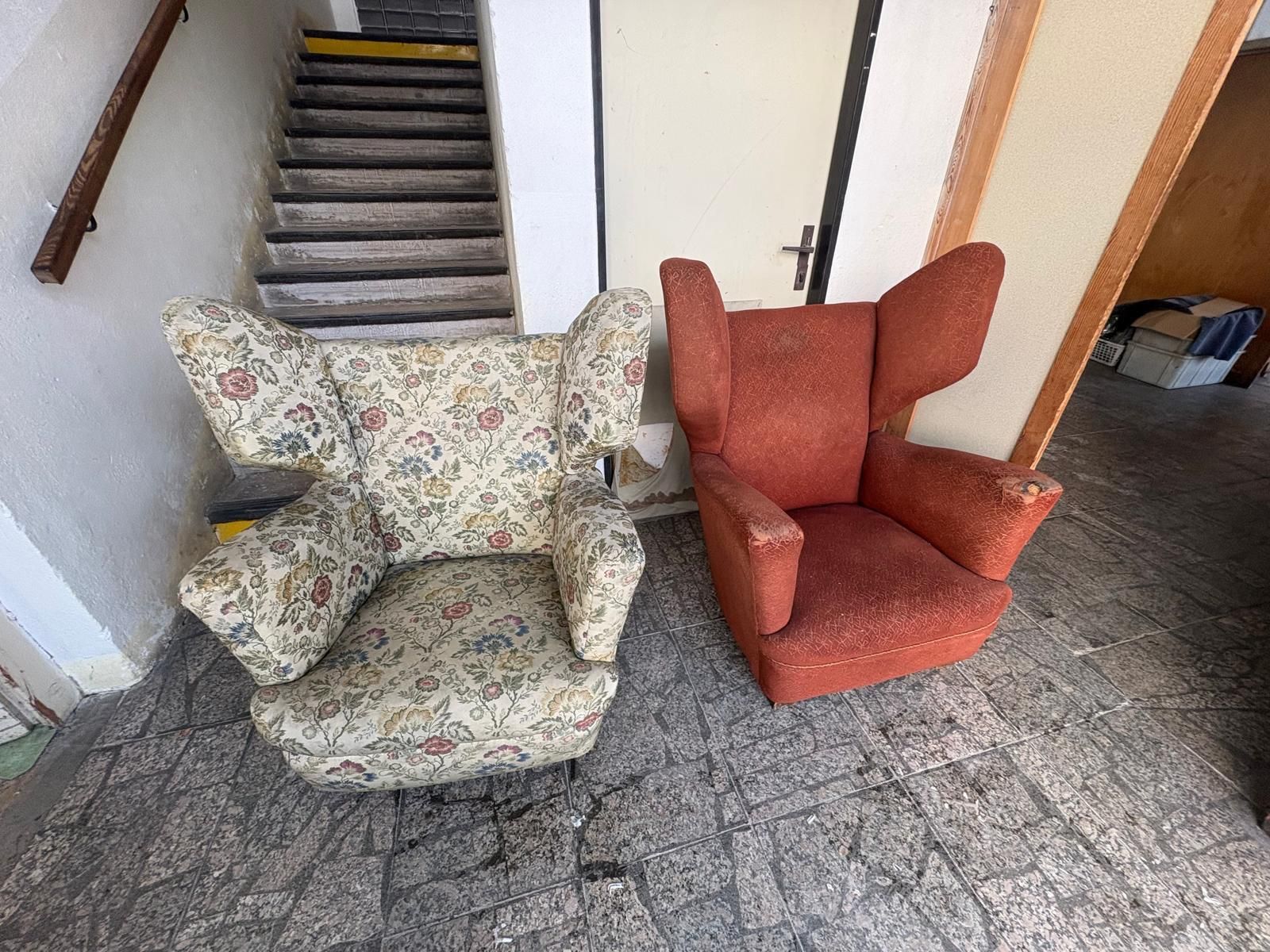 photo vinterior Zeldzaam paar monumentale art deco Skandilock schapenvacht fauteuils met vleugelleuning, jaren 1930