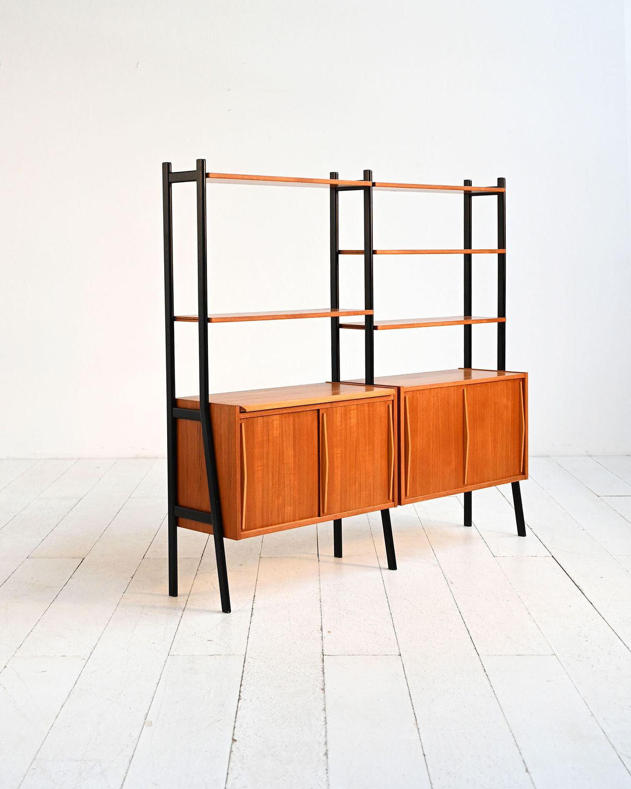 Scandinavian Modular Teak And Lacquered Wood Shelving Unit, 1960s photo vinterior
