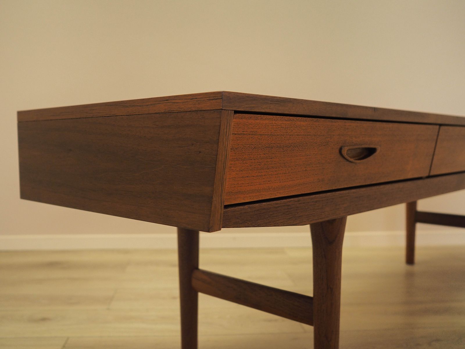 1979.0 Deens Teakhouten Dressoir Ca. Jaren 1970 - Laag Model Met Drie Lades, Scandinavisch Modern photo