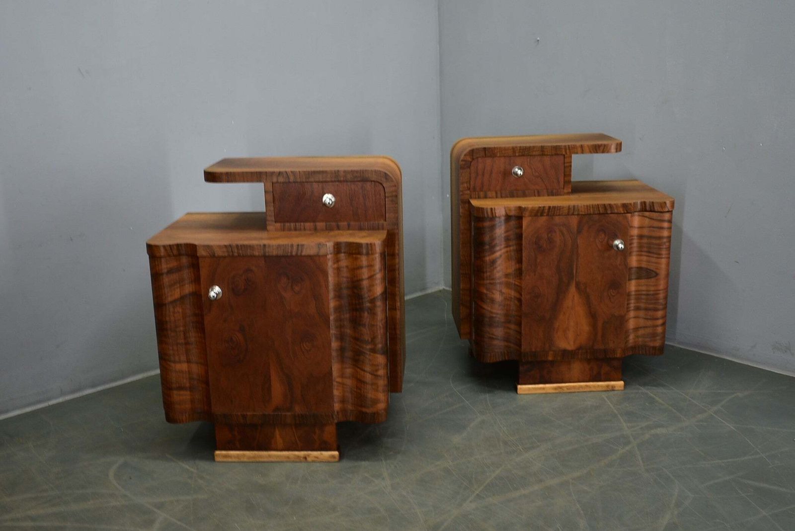 Paar art deco nachtkastjes, Tsjecho-Slowakije, 1934 photo furniture