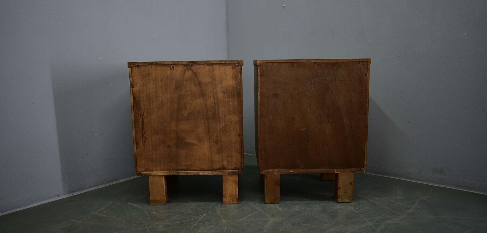 1399.0 Paire de tables de chevet Art déco, Tchécoslovaquie, 1932 photo